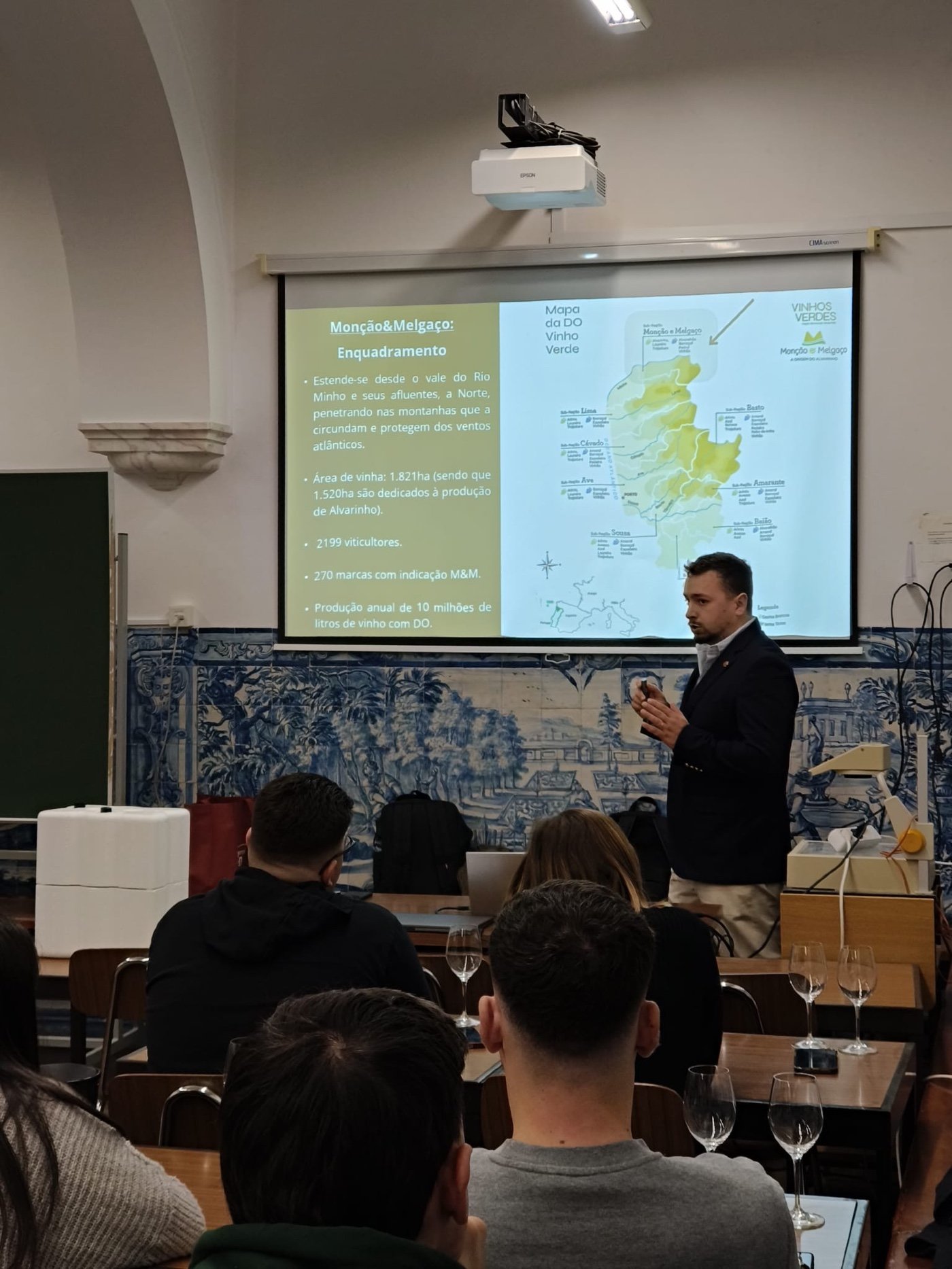 Forma&ccedil;&atilde;o Escola de Hotelaria &ndash; Universidade de &Eacute;vora &ndash; programa Mon&ccedil;&atilde;o e Melga&ccedil;o
